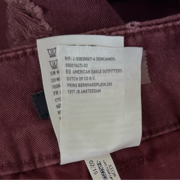 American Eagle Low-rise Burgundy cuffed Midi Stretch Shorts Size-6 - Picture 9 of 9